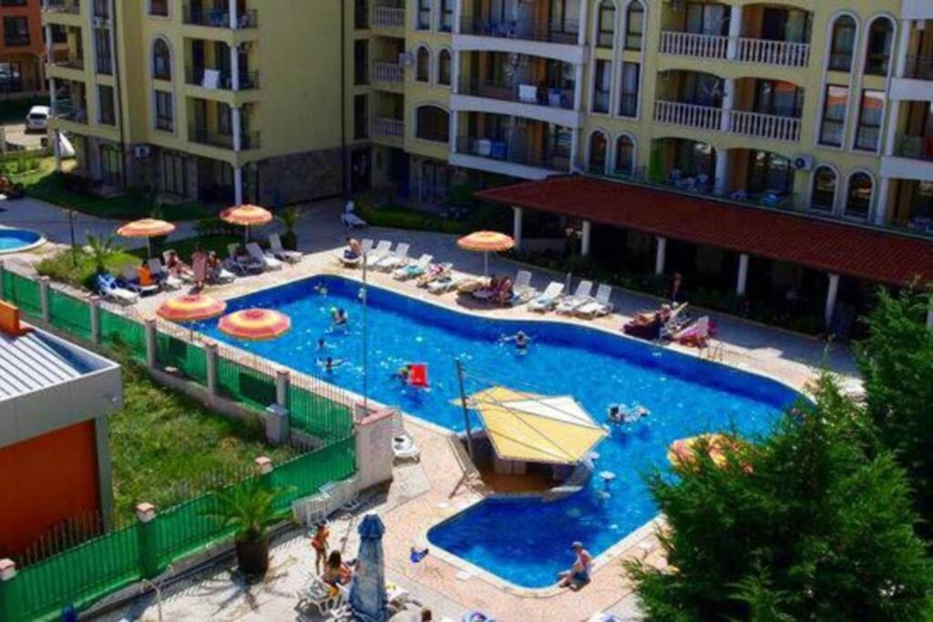 Уютные Апартаменты С Бассейном У Моря В Г. Солнечный Берег Sunny Beach Buitenkant foto