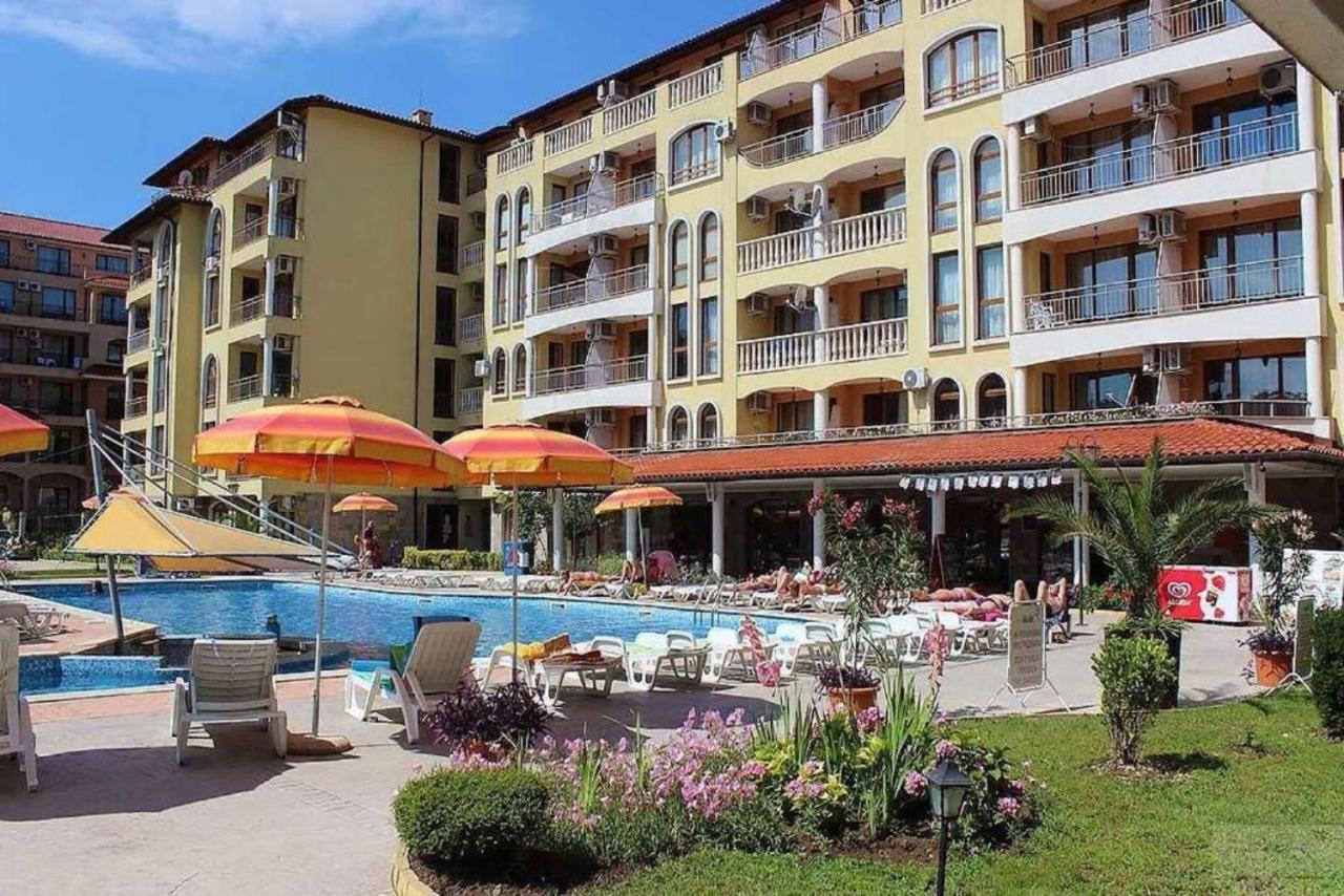 Уютные Апартаменты С Бассейном У Моря В Г. Солнечный Берег Sunny Beach Buitenkant foto